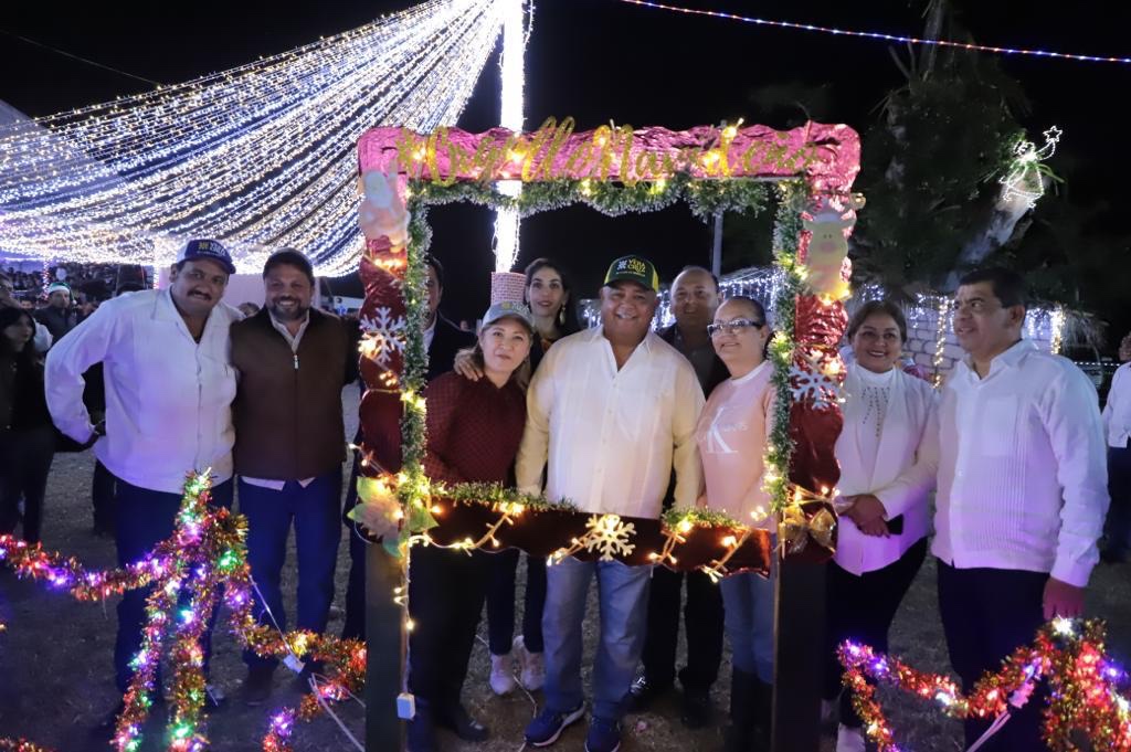 Más de 3 millones de veracruzanos disfrutan el Festival Orgullo Navideño: Eric Cisneros