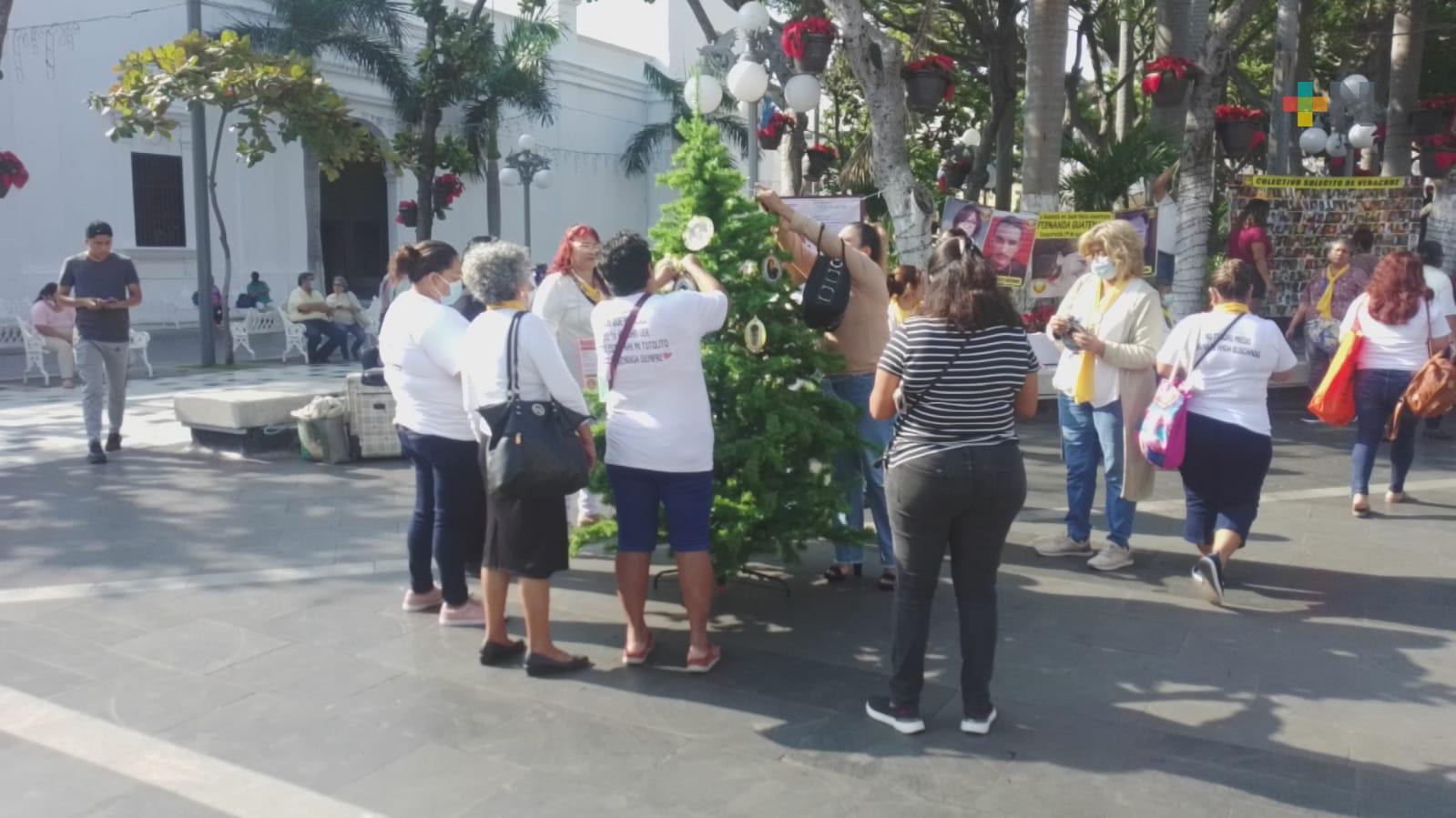 Ante negativa de ayuntamiento, Colectivo Solecito coloca Árbol del Dolor