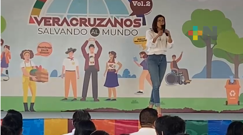 Presenta Zenyazen programa «Veracruzanos salvando al mundo» en Poza Rica