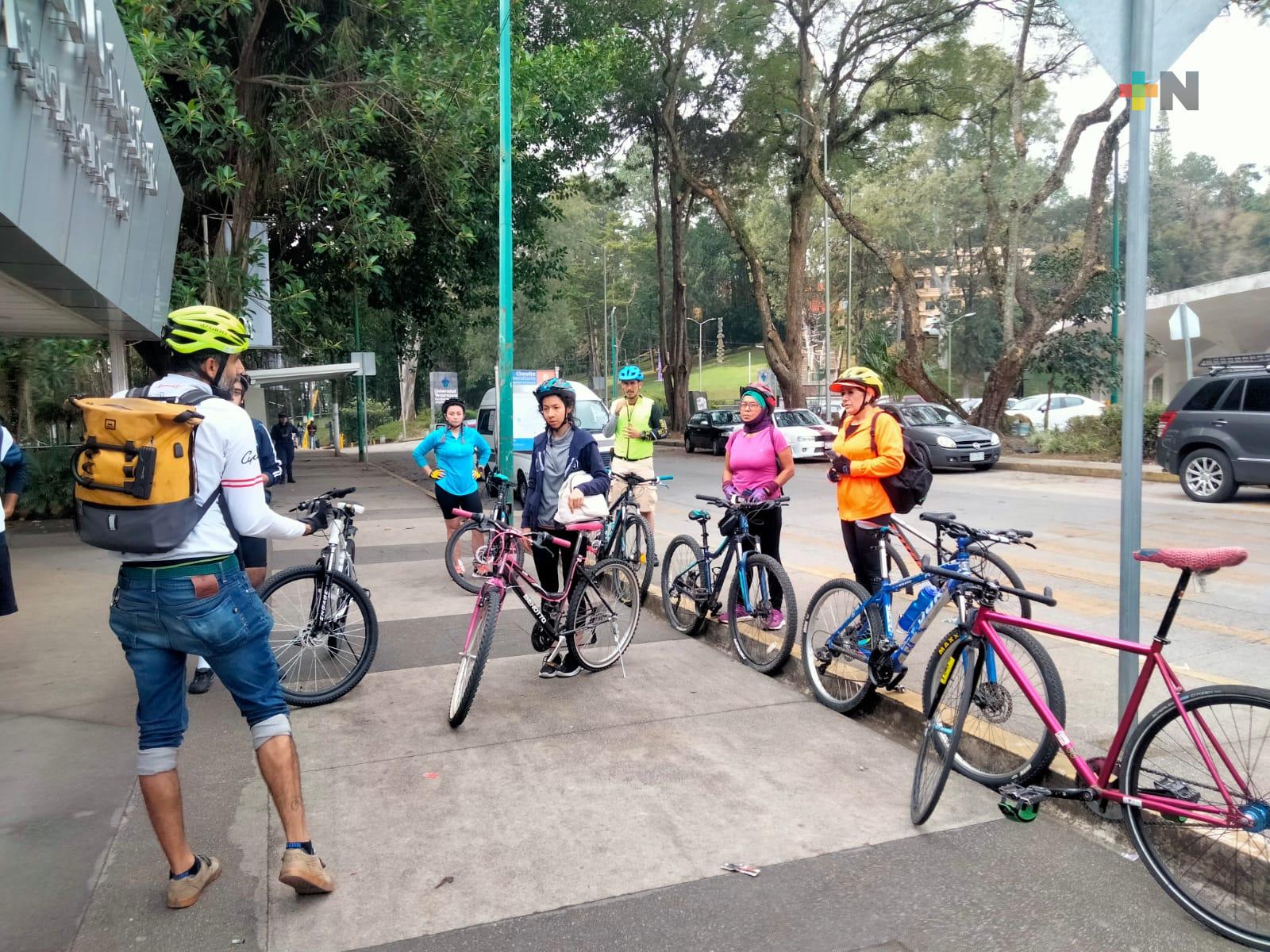 Rodada nocturna en Xalapa para celebrar a infantes y fomentar convivencia social