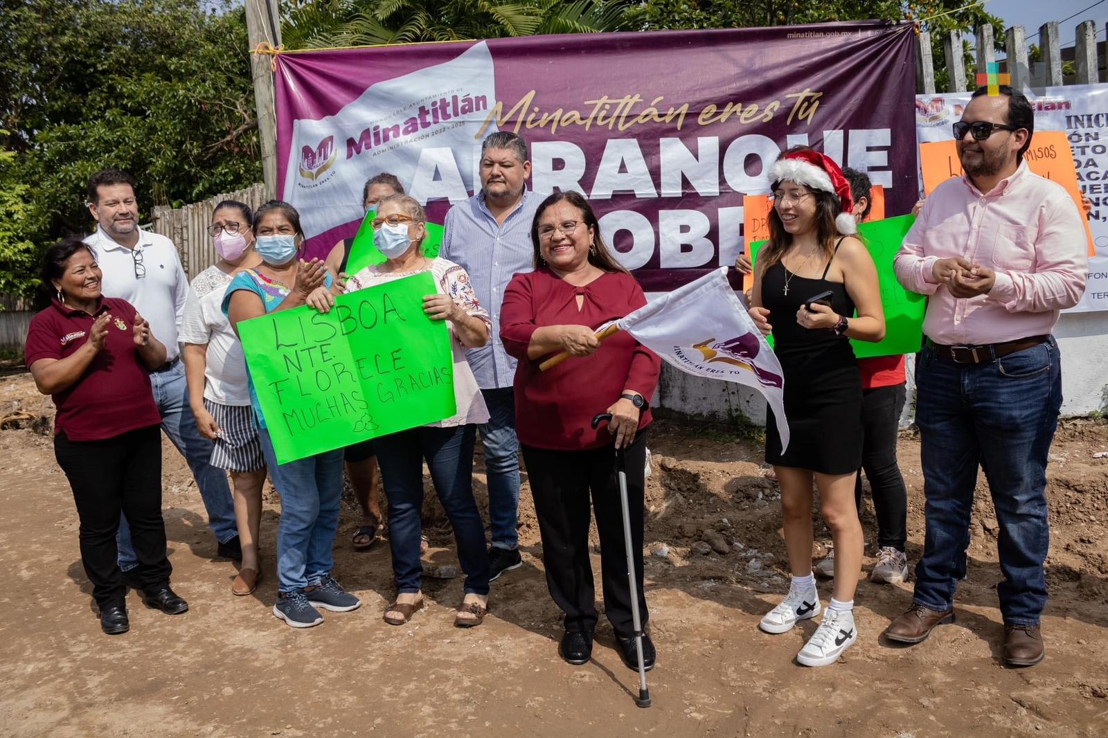 Alcaldesa de Minatitlán pide paciencia a población para realizar trabajos en municipio