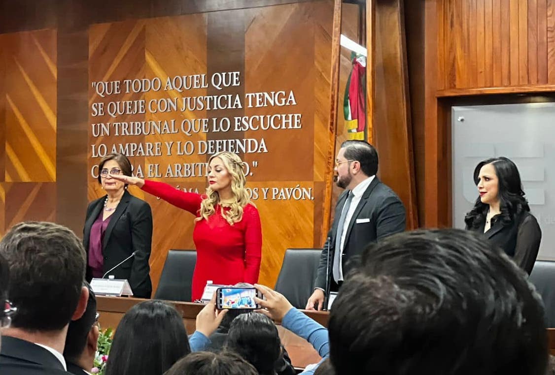 Rinde protesta Tania Celina Vásquez Muñoz como presidenta del TEV