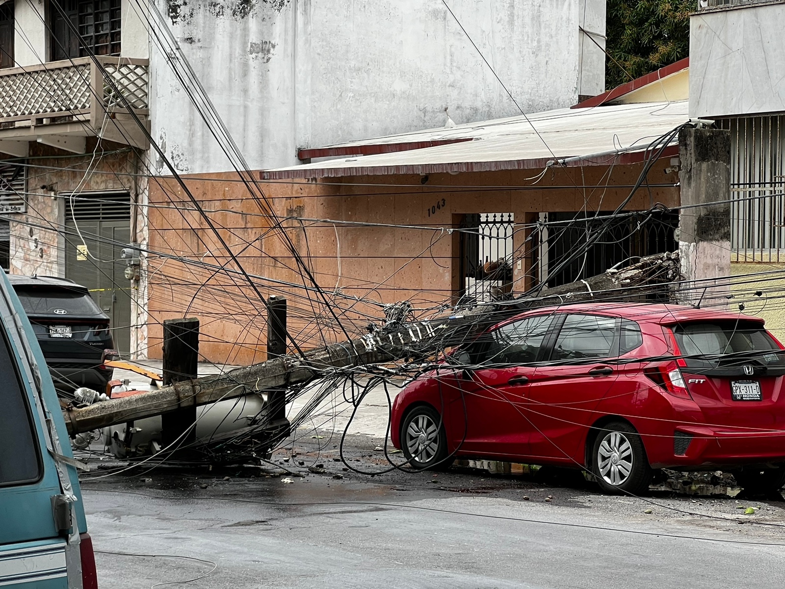 Fuertes vientos del norte ocasionan diversos daños en el puerto