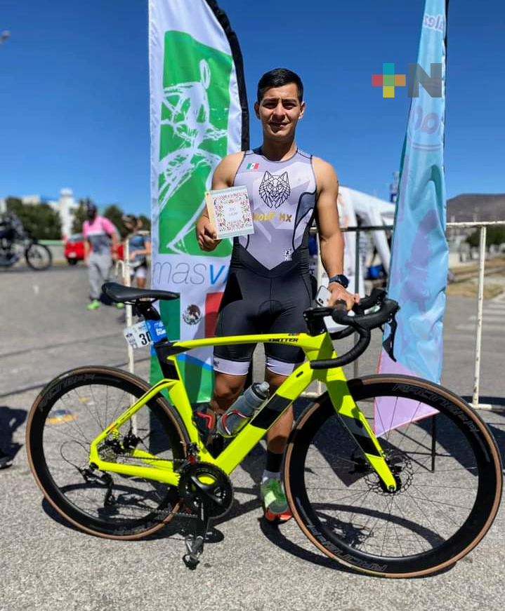 Adrián Pulido rumbo a Campeonato del Mundo de Triatlón Multideporte