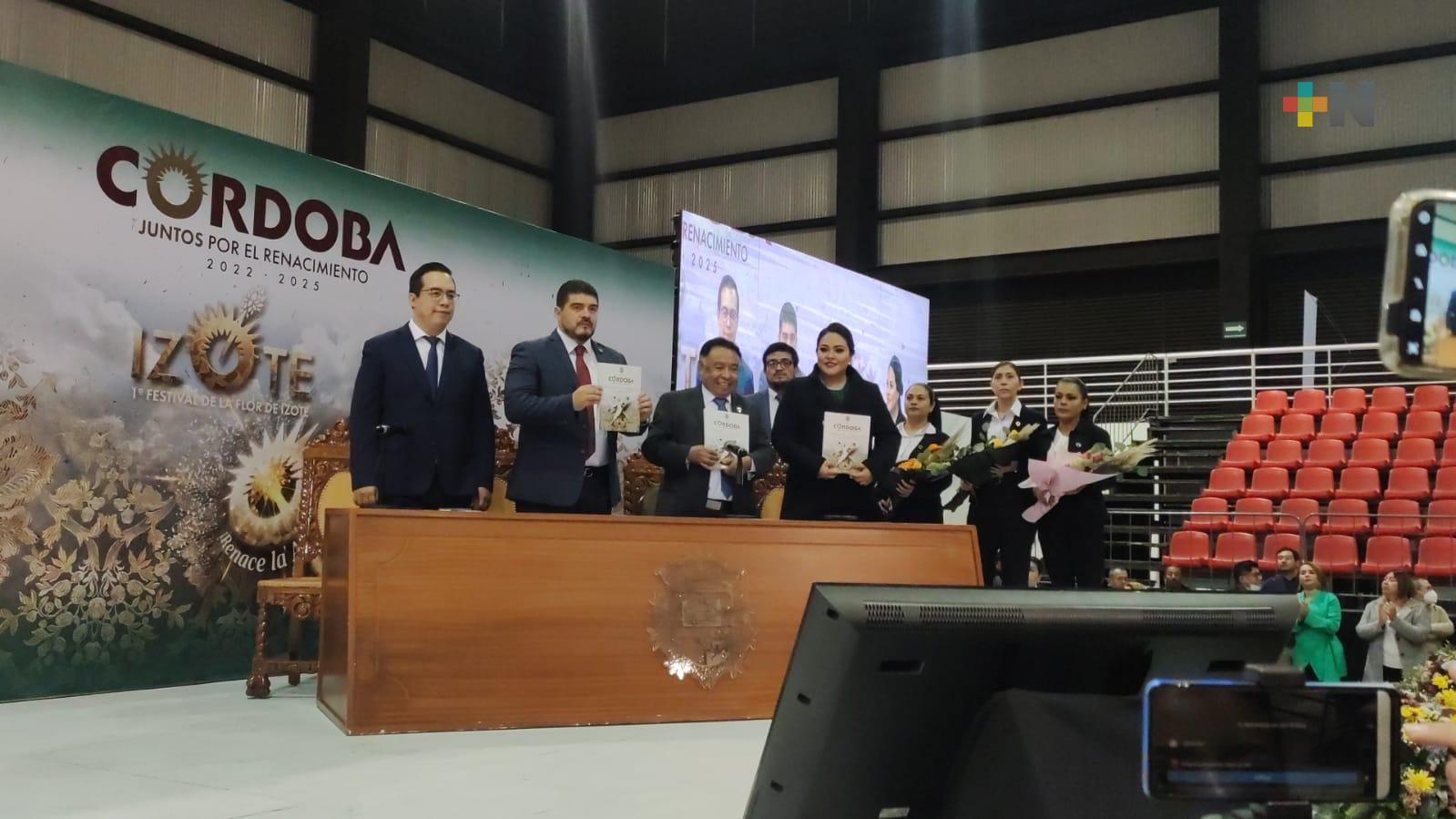 Alcalde de Córdoba rinde su primer informe de gobierno