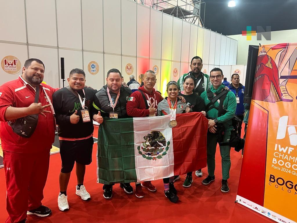 Ana Gabriela López fue figura en clasificatorio olímpico de halterofilia