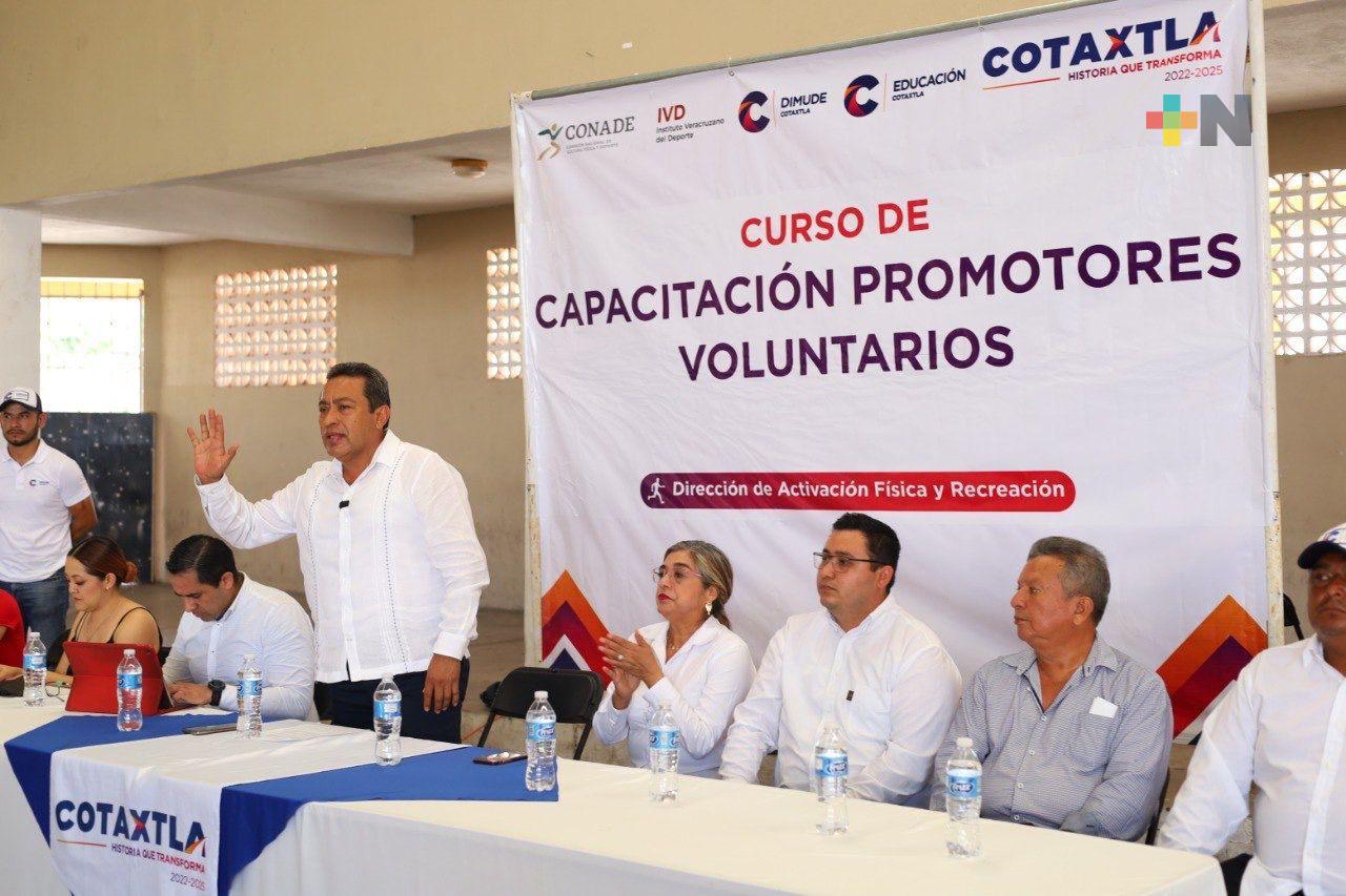 Conade imparte capacitación a profesores en Veracruz
