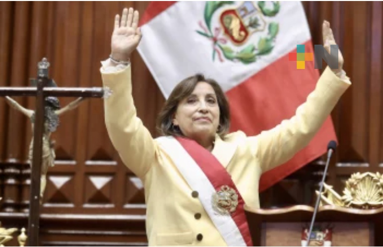 Tras intento de golpe de estado, Dina Boluarte asume presidencia de Perú