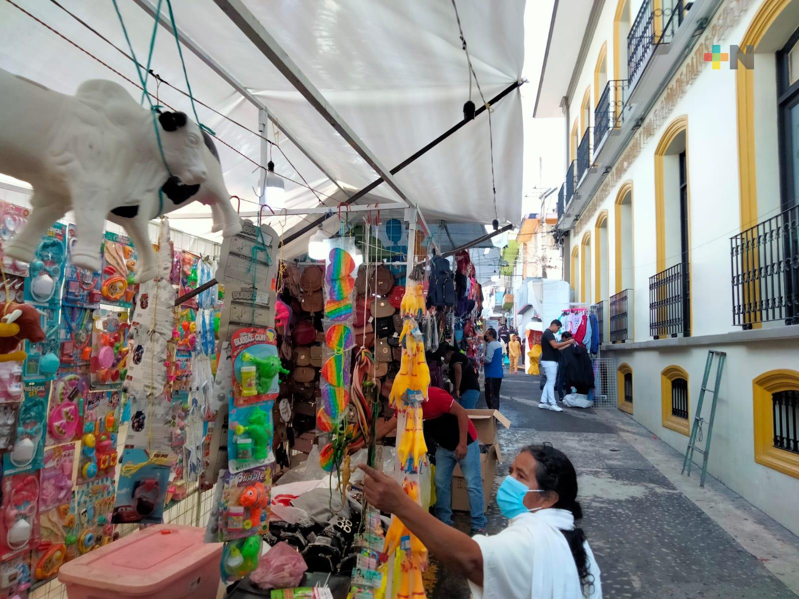 Se controlará venta en vía pública de Xalapa durante diciembre: Ricardo Ahued