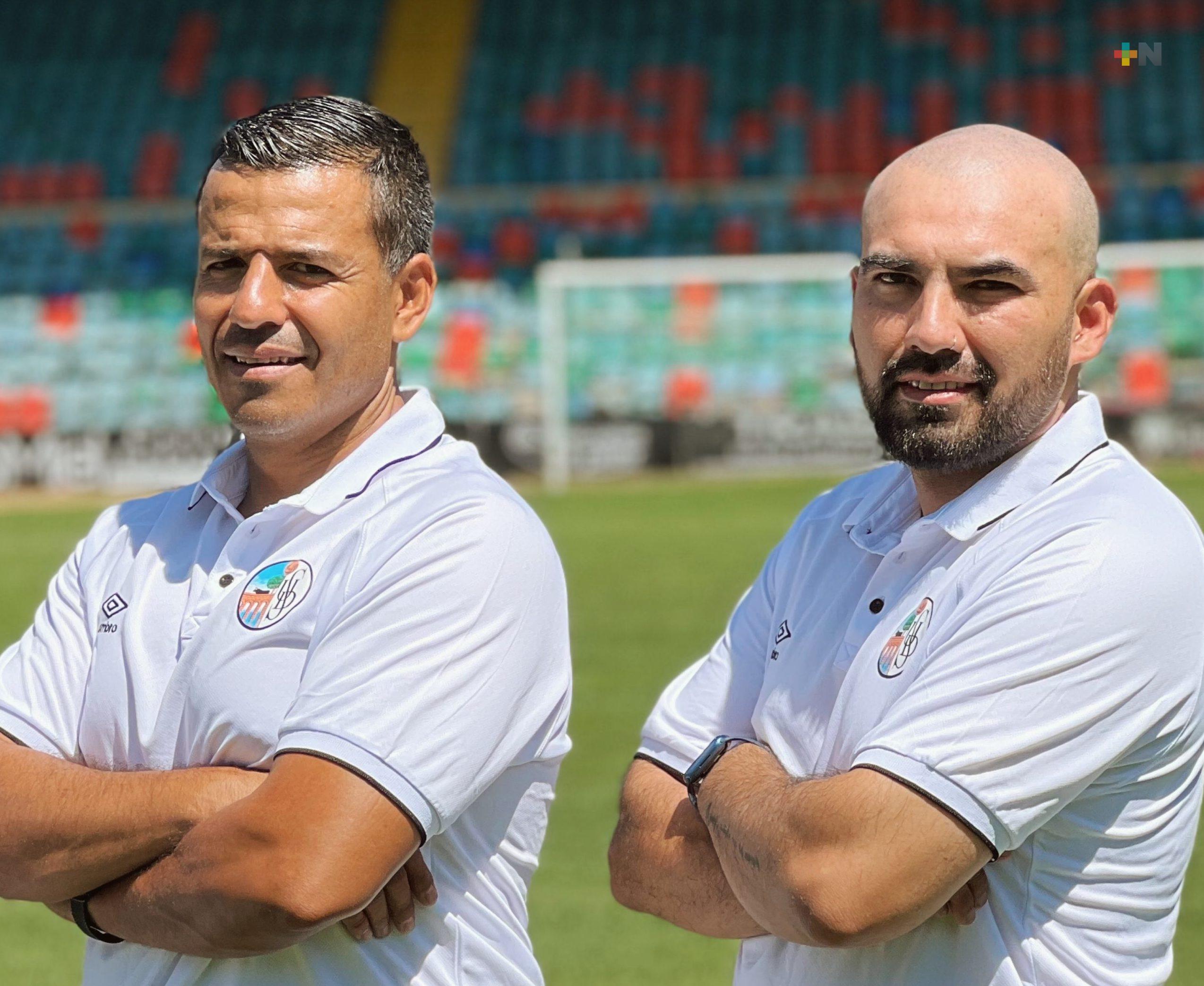 Exfutbolista veracruzano Jehu Chiapas asume dirección técnica del Salamanca