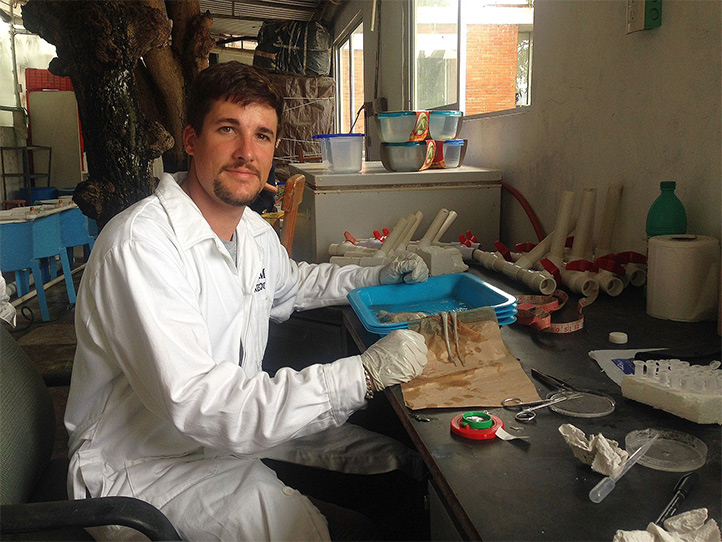 UV otorga apoyos que en España no tenemos: biólogo español