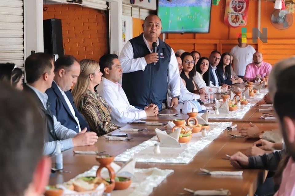 Con mejor atención y servicios, garantizamos seguridad jurídica en la población: Eric Cisneros