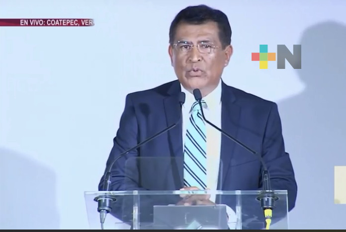Alcalde de Coatepec, Raymundo Rivera rinde su primer informe de gobierno