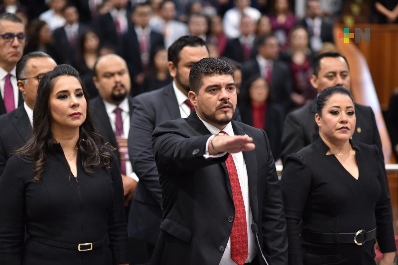 Con estudiantes y docentes, compromiso irrenunciable: SEV