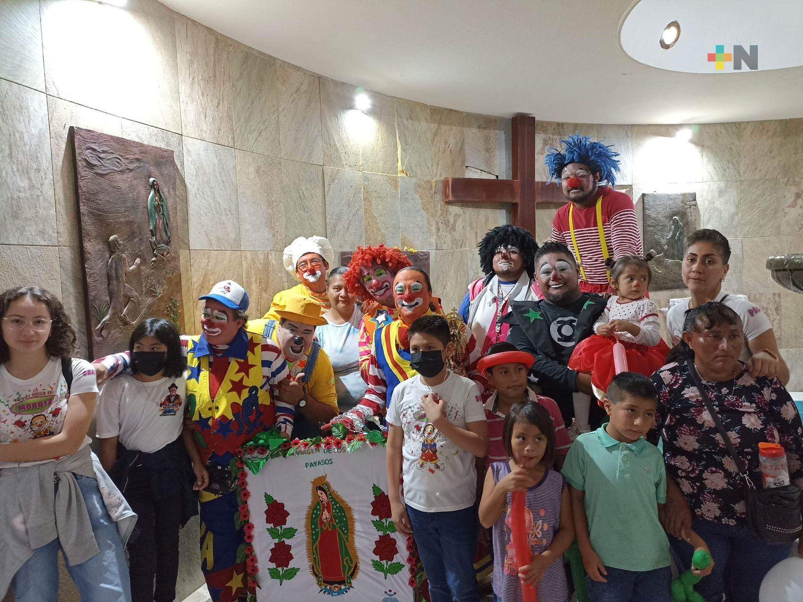 En Coatzacoalcos, payasos participaron en peregrinación en agradecimiento a la Virgen de Guadalupe