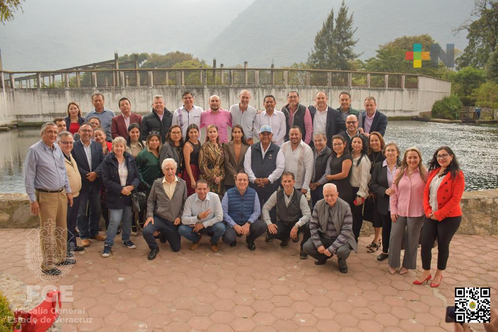 Notarios contribuyen al fortalecimiento de la paz en el estado: Fiscal general