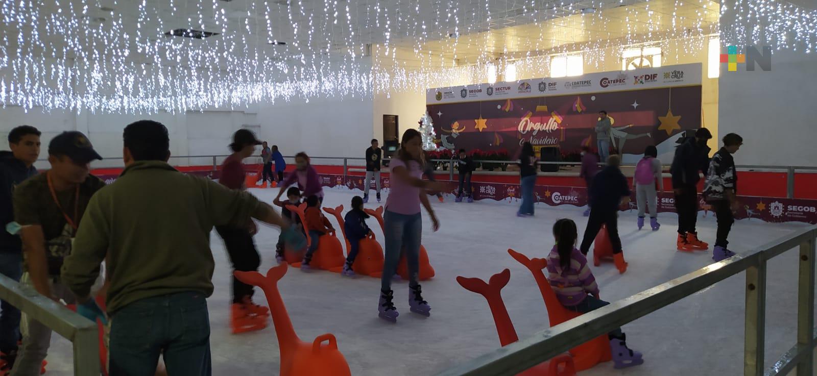 70 mil personas asisten diariamente a pistas de hielo en municipios veracruzanos