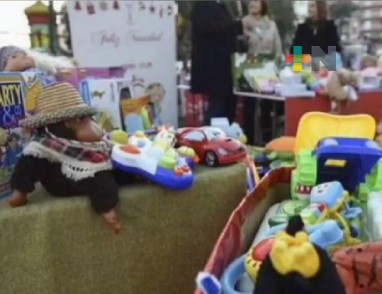 Realizan campaña de donación de juguetes en municipio de Chicontepec