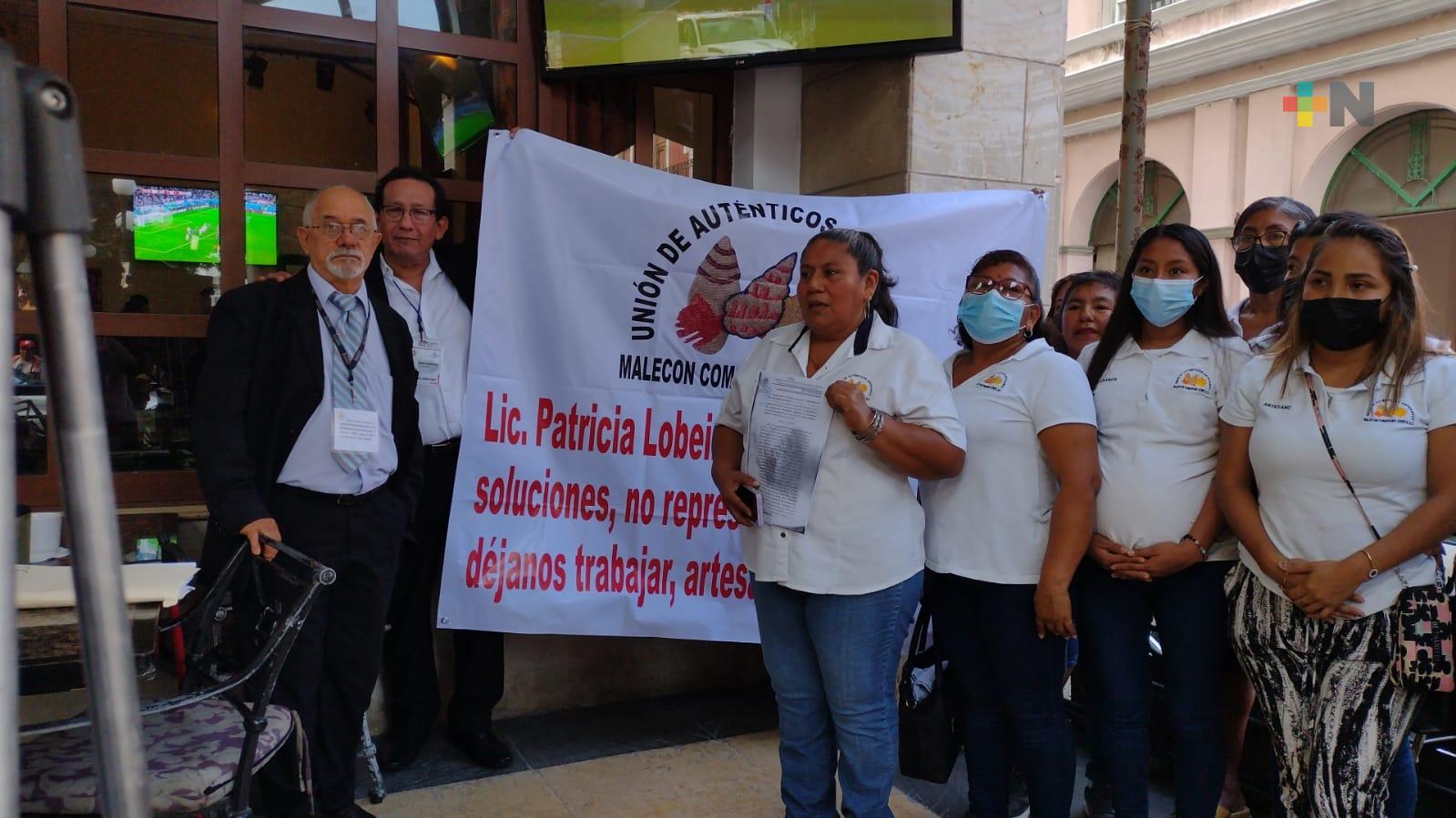 Ambulantes insisten en ser reubicados en Malecón de Veracruz