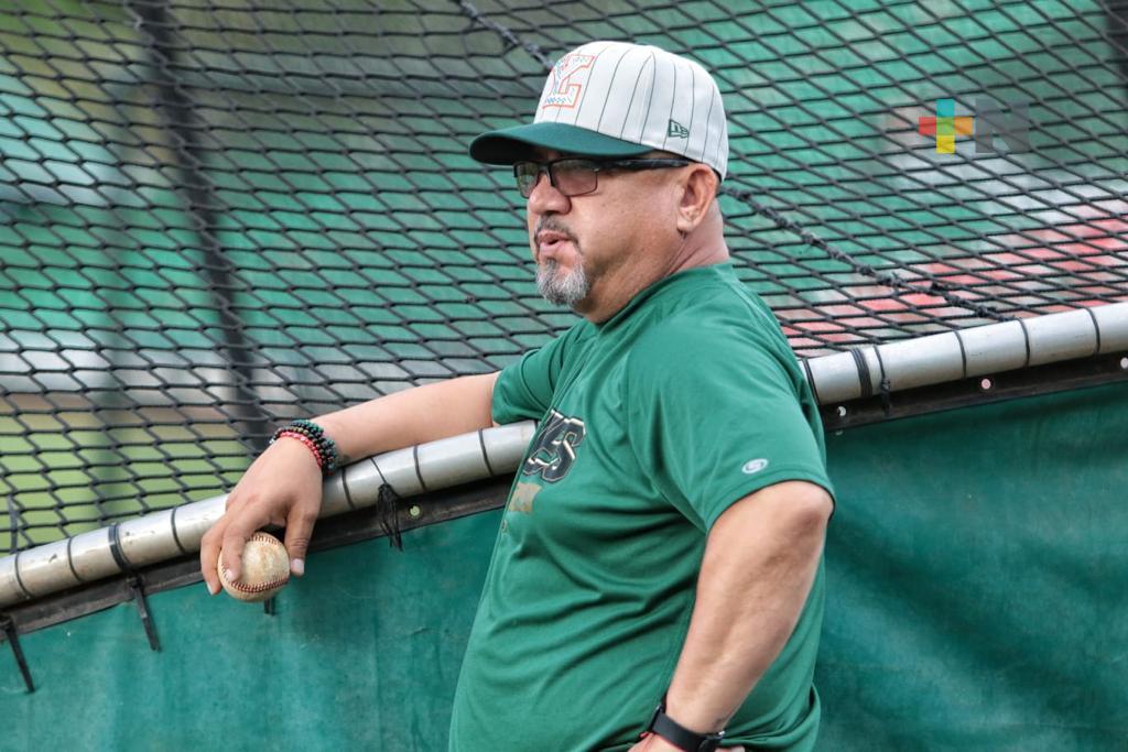 «Chapo» Vizcarra seguirá al frente de los Leones de Yucatán