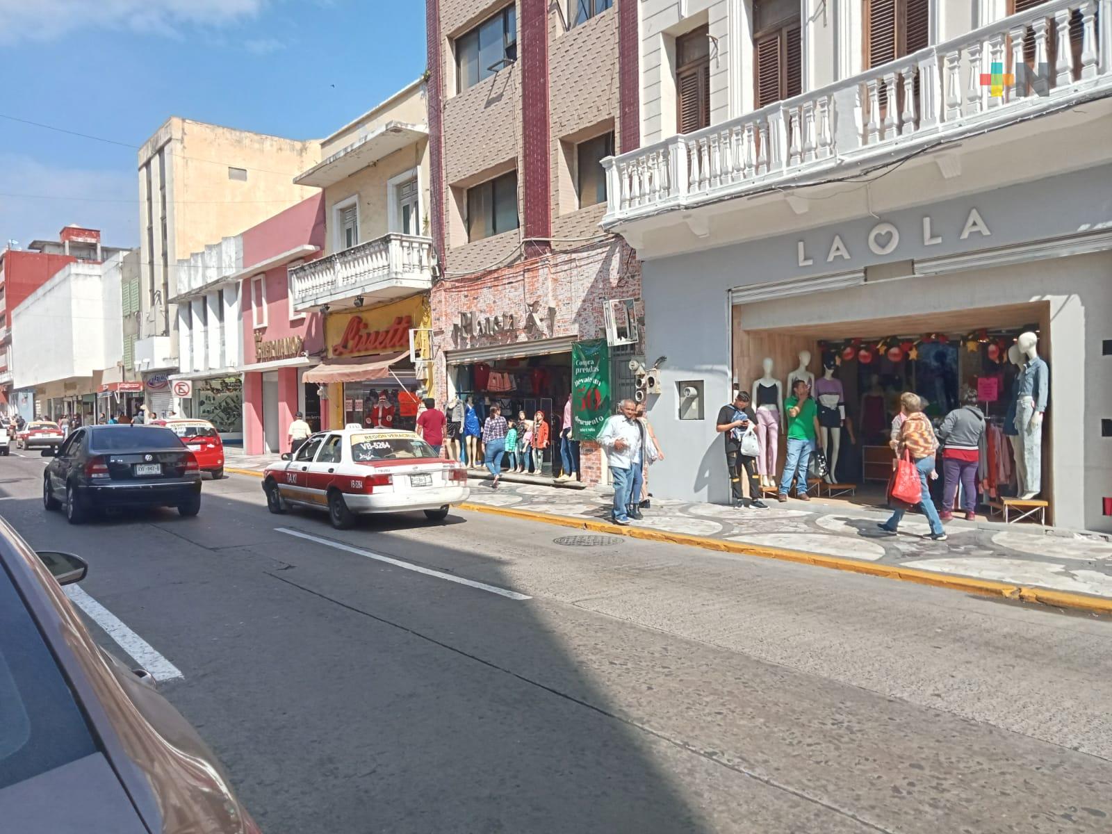 Veracruzanos hacen compras de última hora, antes de las festividades