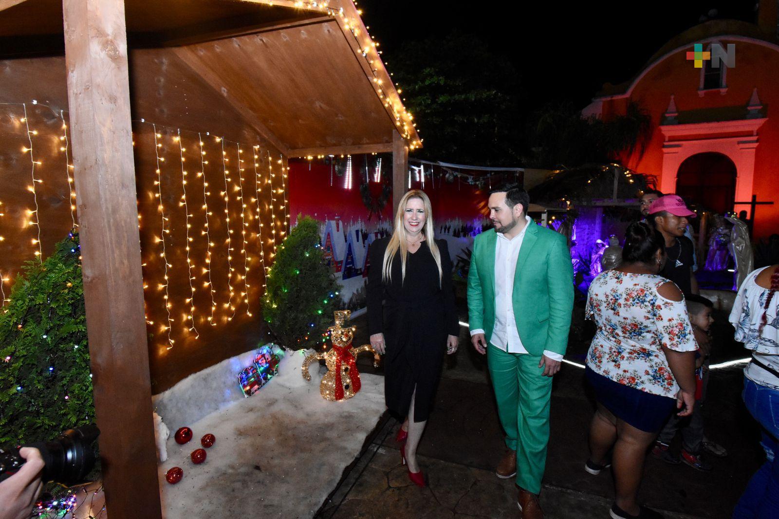 Rebeca Quintanar presidió el encendido de la Villa Navideña, en Medellín