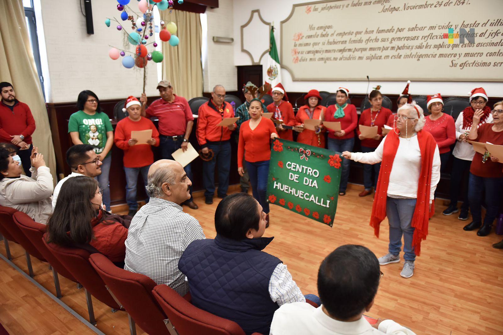 Adultos mayores visitan el Ayuntamiento de Xalapa