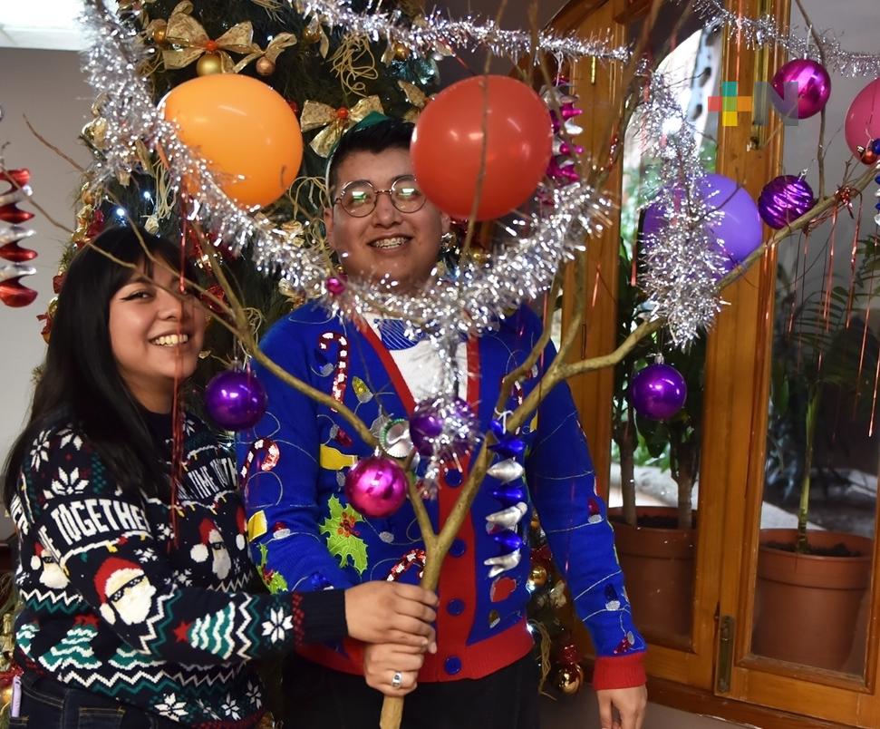 Invita Ayuntamiento a concurso de Rama Navideña