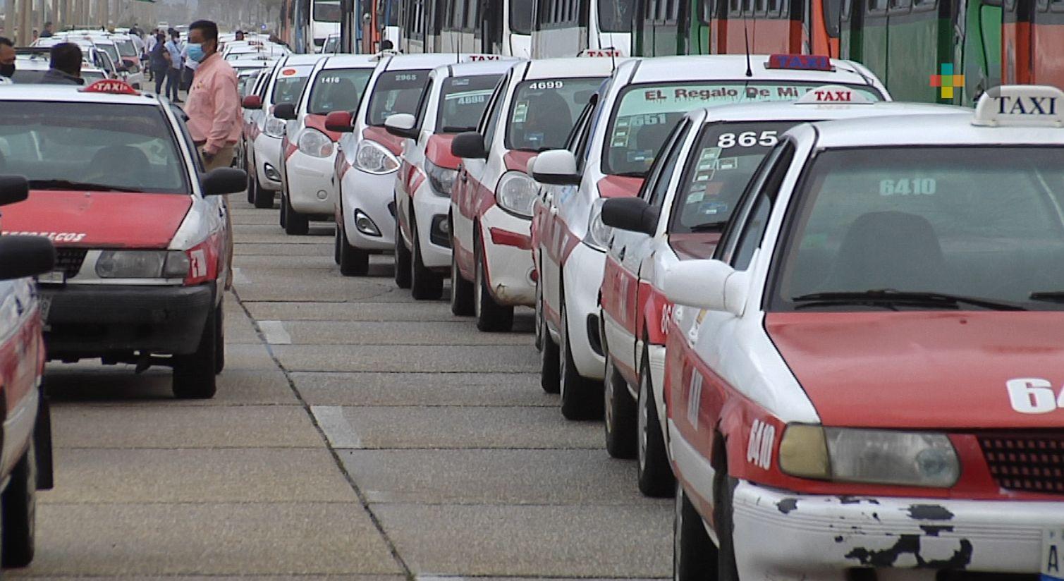 Transporte Público de Coatza sin recibir quejas por aumento en tarifa de taxi