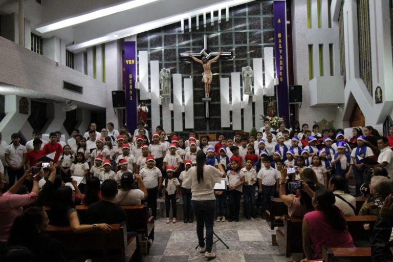 Realiza IVEC Encuentro Coral Navideño, con participación de coros comunitarios de la región Olmeca