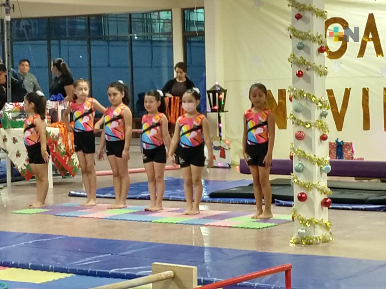Exitosa Gala Navideña presentó la Escuela Flic de Gimnasia
