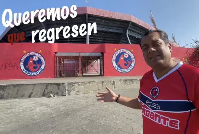 Aficionados de Tiburones Rojos molestos por falsas promesas de políticos en campaña