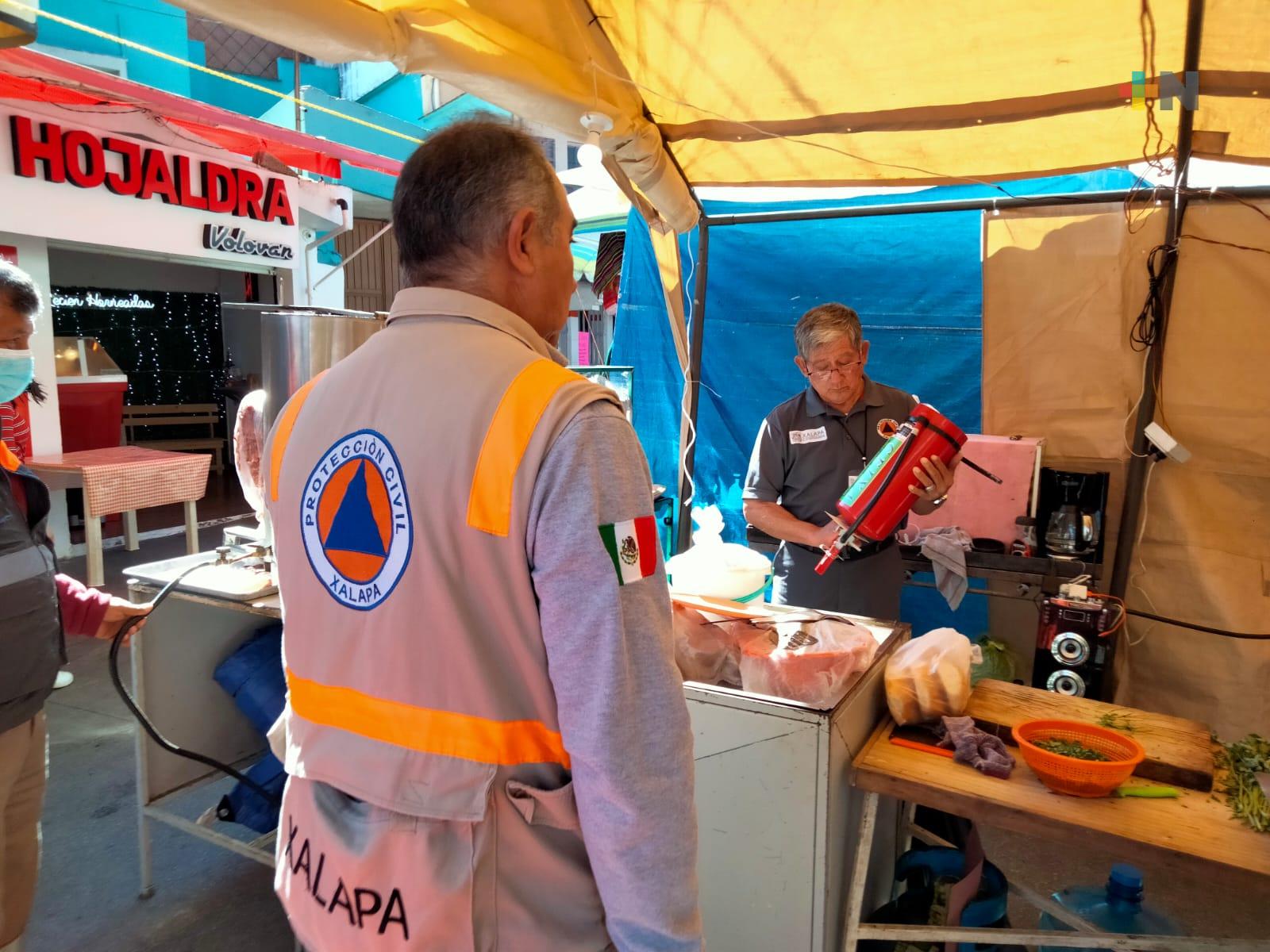 Continúa inspección a puestos de comida en inmediaciones de Basílica Menor en El Dique