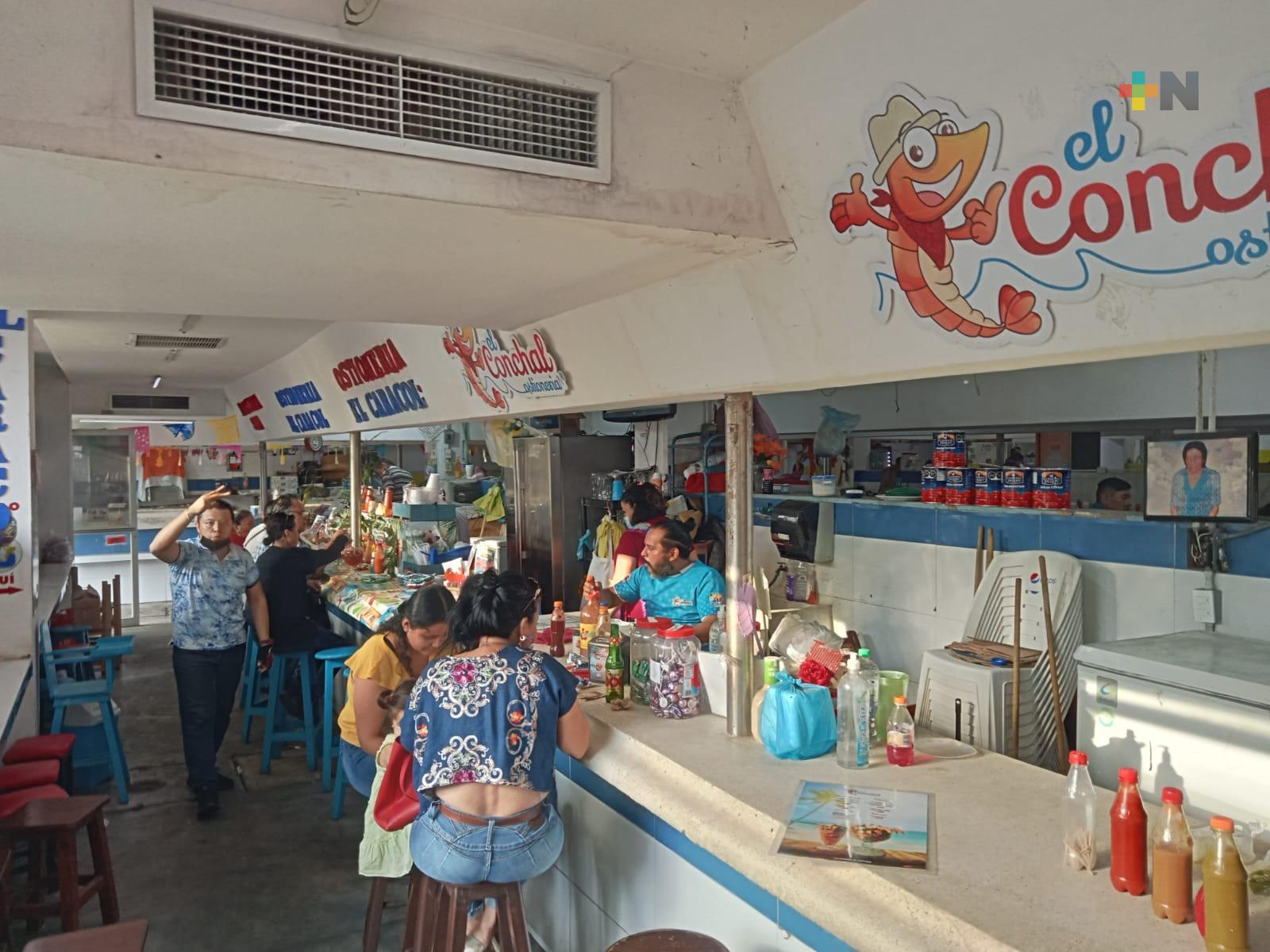 Alza en venta de mariscos preparados para recibir el Año Nuevo