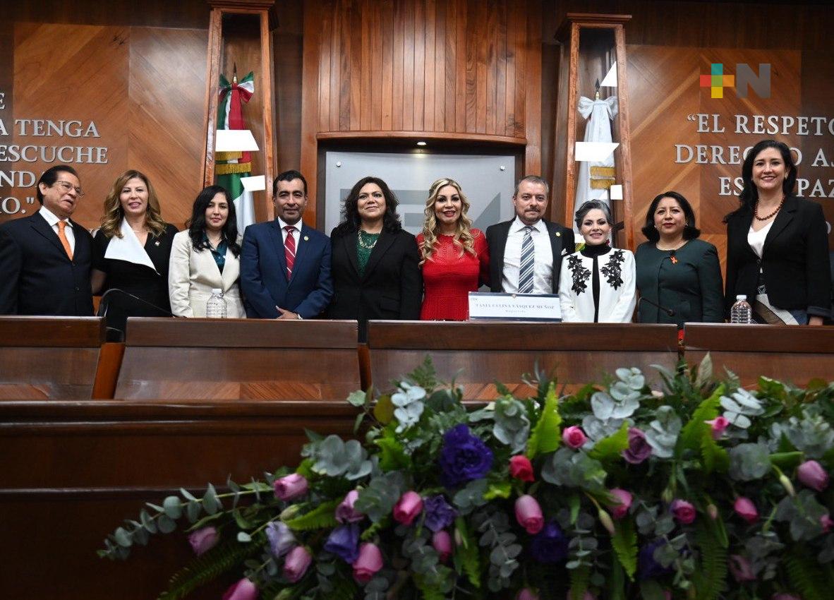 Presente Magistrada presidenta Lisbeth Aurelia Jiménez en Informe del TEV