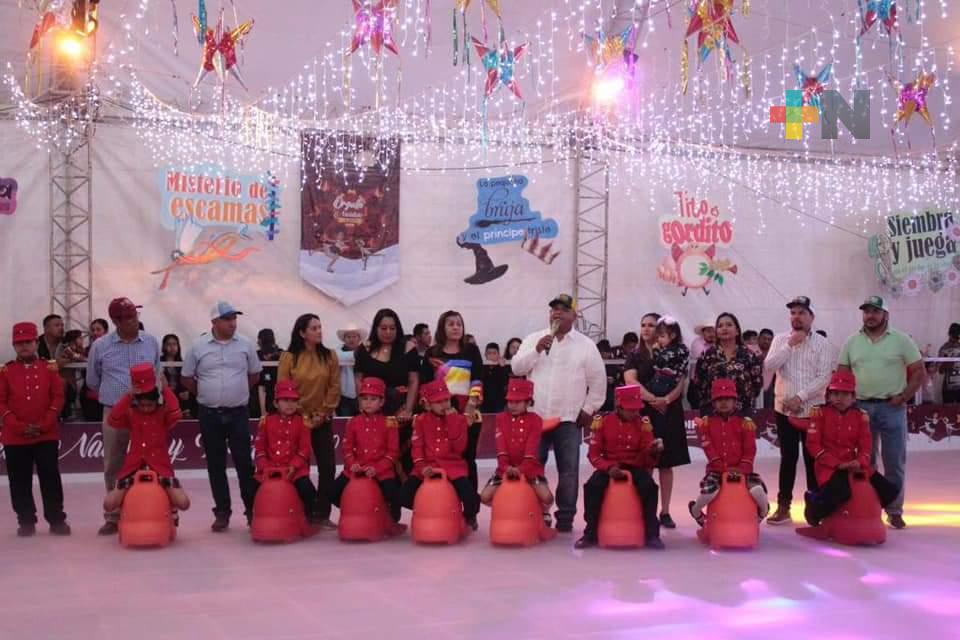 Inauguran pista de hielo en Paso del Macho