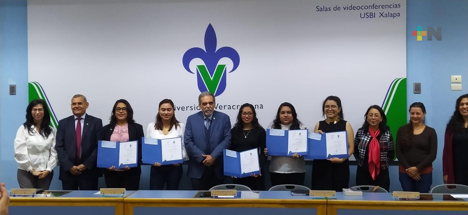 UV entregó premio Cátedra Mujeres en la Ciencia y la Tecnología a Tesis Sobresalientes de Mujeres Cuidadoras