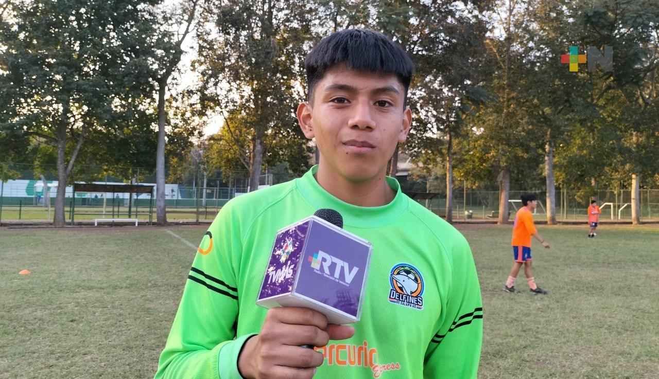 Portero de los Delfines de Xalapa, campeón nacional de guardametas