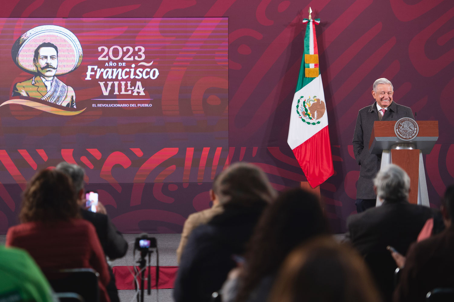 SEP sin facultad para anular títulos profesionales: AMLO; caso de ministra corresponde a la UNAM