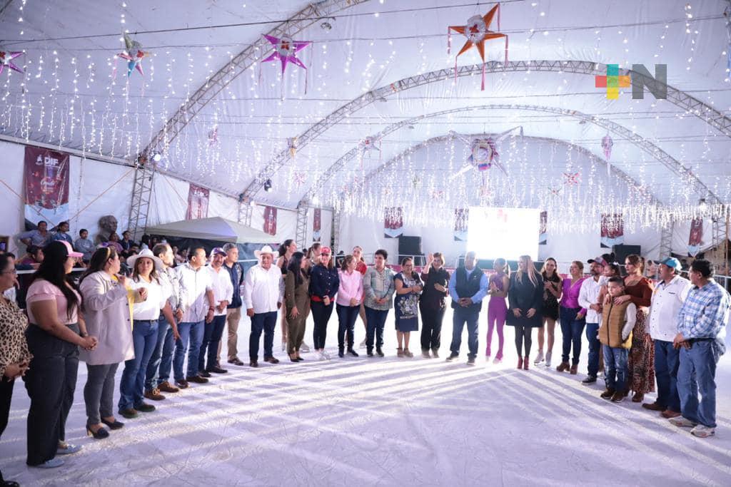 Con clausura de pista de hielo finalizó el Festival Orgullo Navideño, en Cosamaloapan