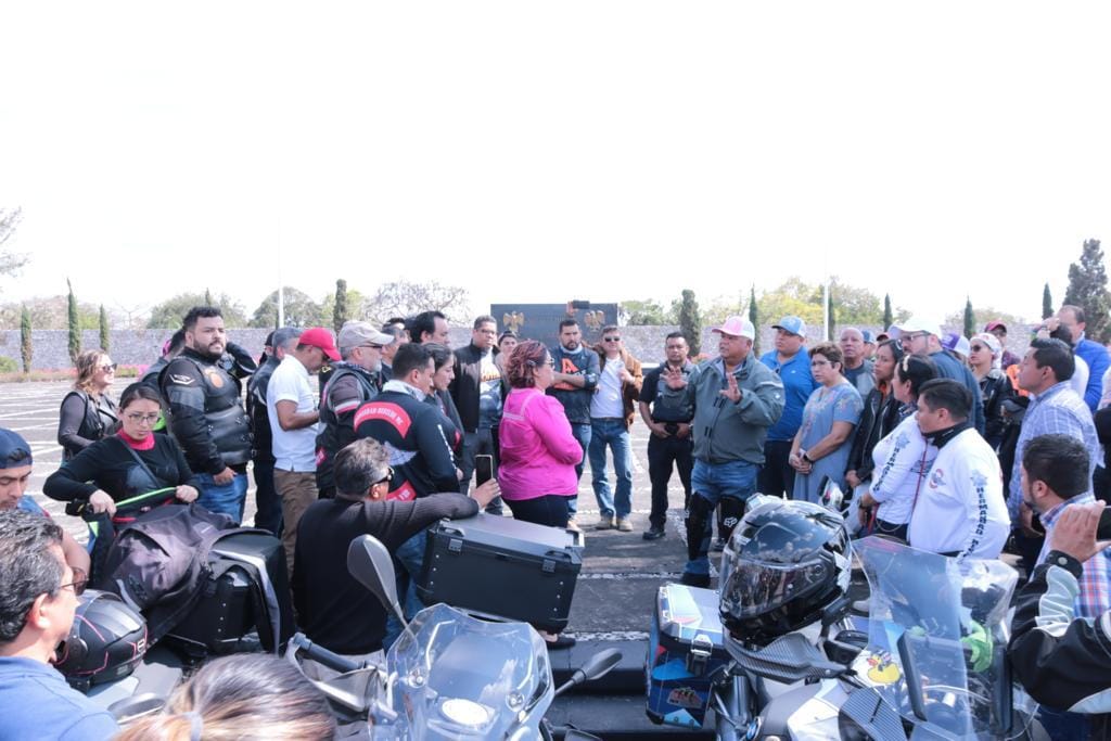 Secretario Eric Cisneros visita Camarón de Tejeda; sostendrá reuniones con habitantes