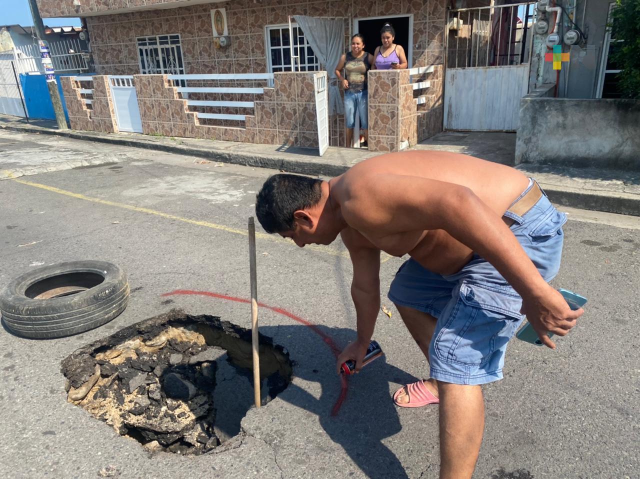 Bache y socavones proliferan en la ciudad de Veracruz