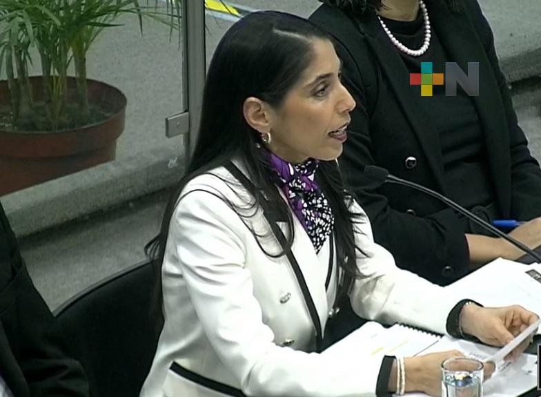Comparece fiscal Verónica Hernández ante Congreso del Estado