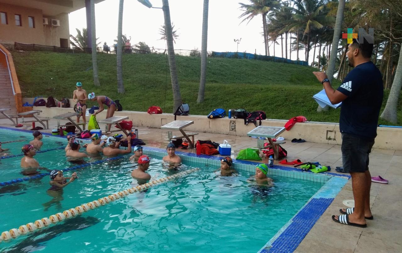 Fénix Swim Coatzacoalcos a Copa Alebrije de natación