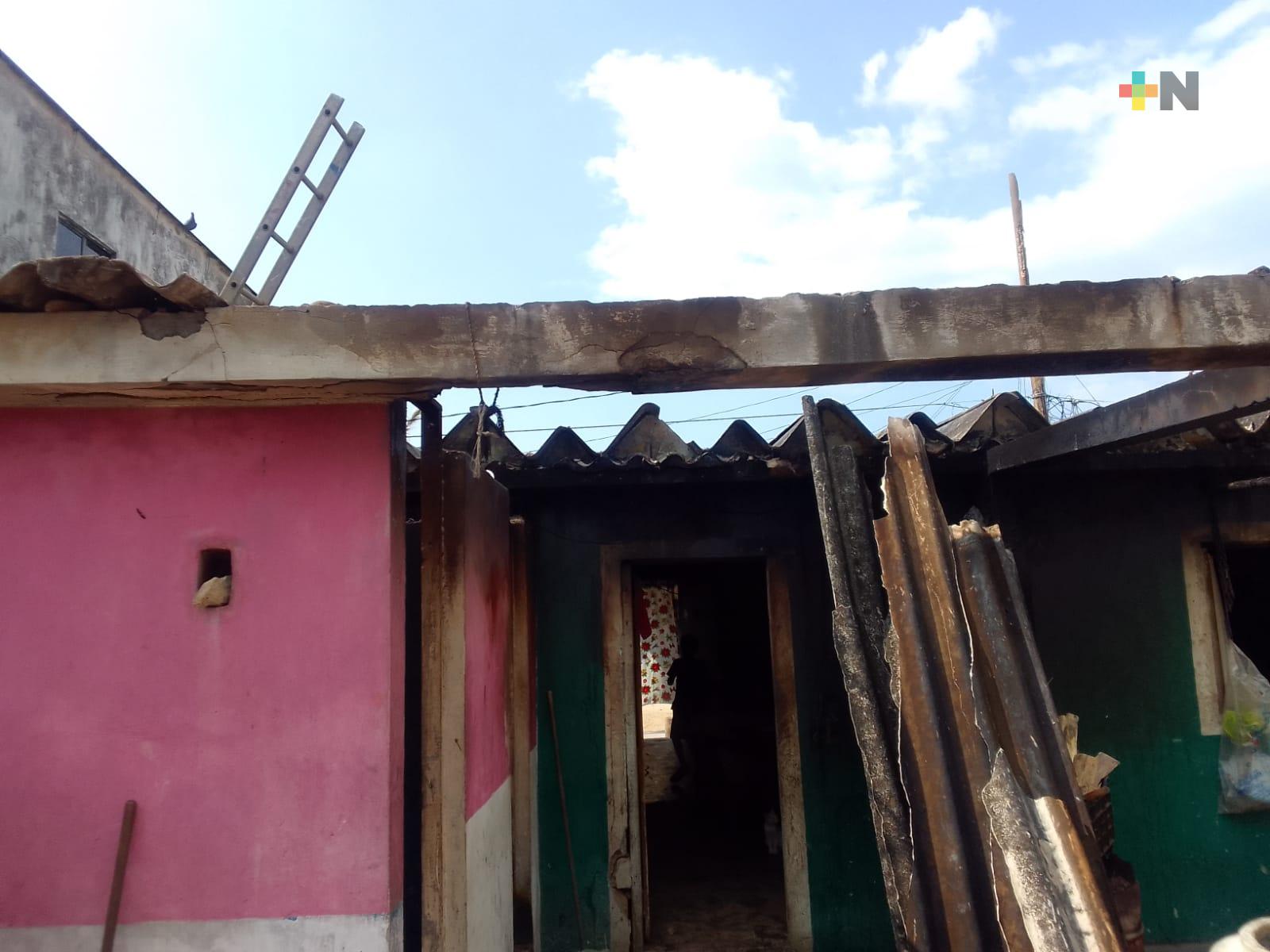 Afectaciones en viviendas dejó mini tornado en Coatza