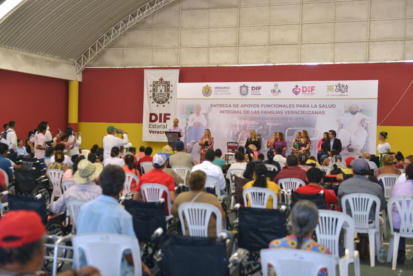 Continúa entrega de apoyos funcionales en el estado de Veracruz