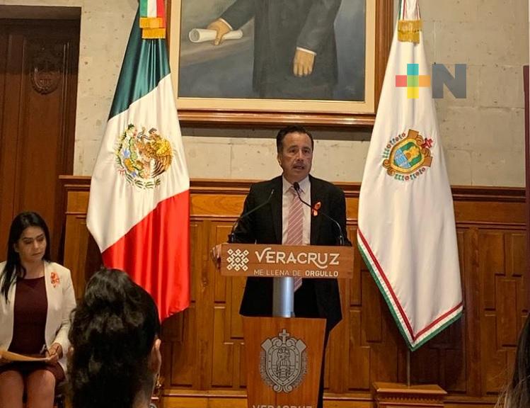 Presenta gobernador Cuitláhuac García posgrado en Derecho Anticorrupción