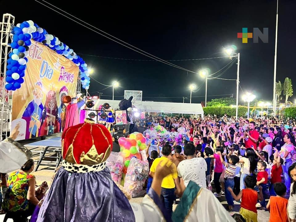 Secretario Eric Cisneros  satisfecho con celebración de Día de Reyes en Otatitlán