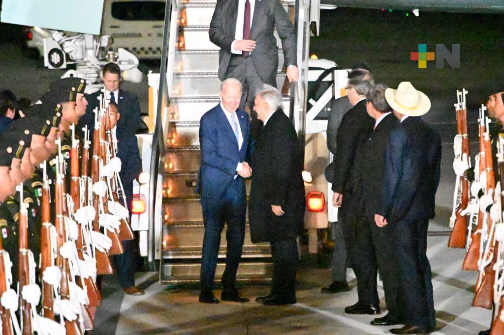 Llega a México el presidente de los Estados Unidos de América