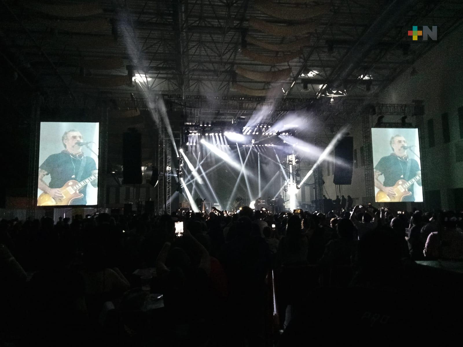 Con éxito Molotov se presentó en Veracruz